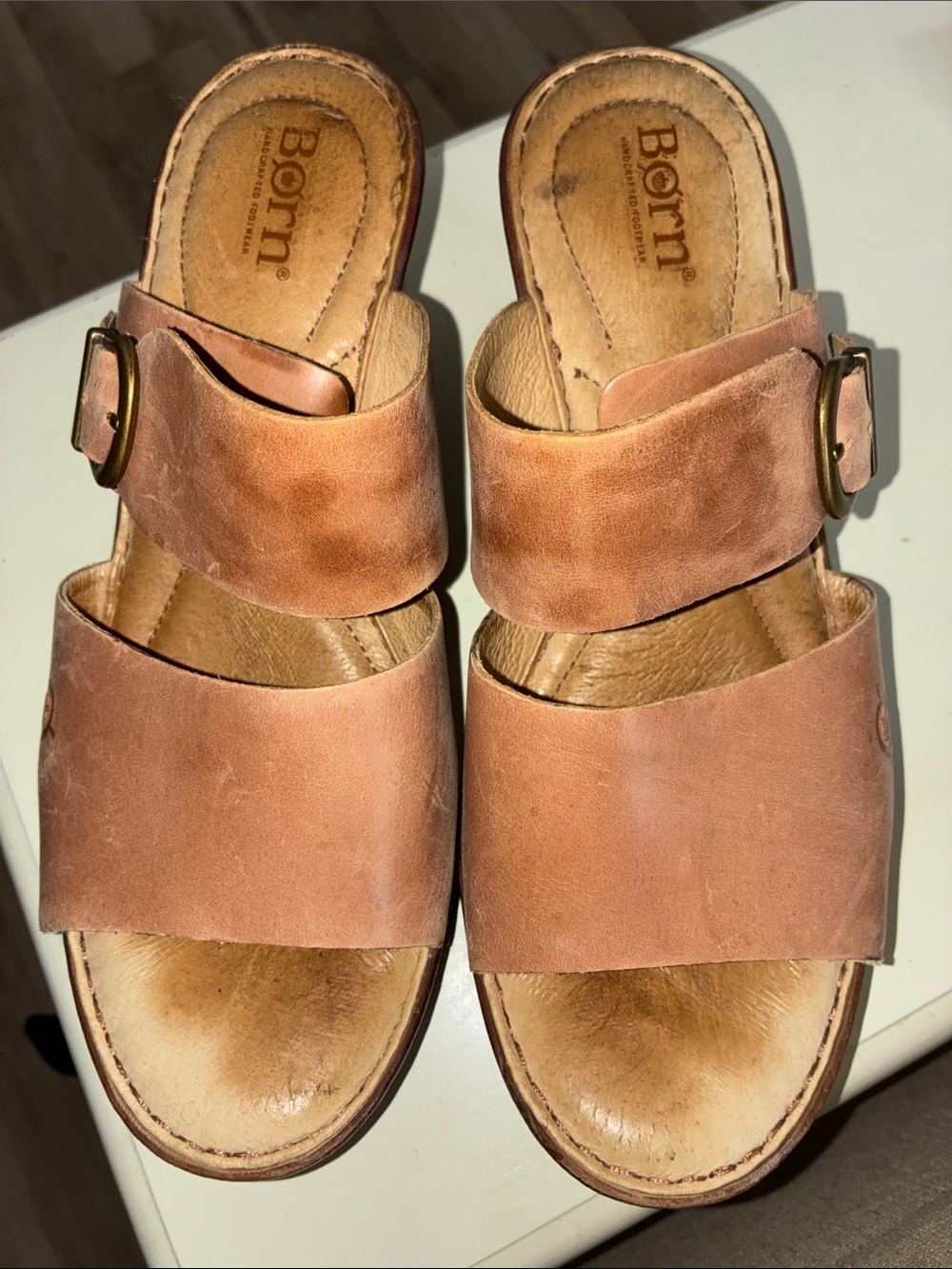 BORN EUC Wmn’s Genuine Leather Double-Band Buckle Slide Sandals in Cognac Size 8